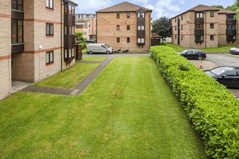 44 Rushdon Close, Romford, RM1 2RE