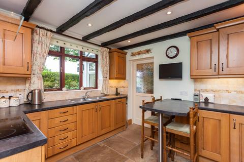 4 bedroom cottage for sale, Long Lane, Westhoughton, Bolton, BL5 2BP