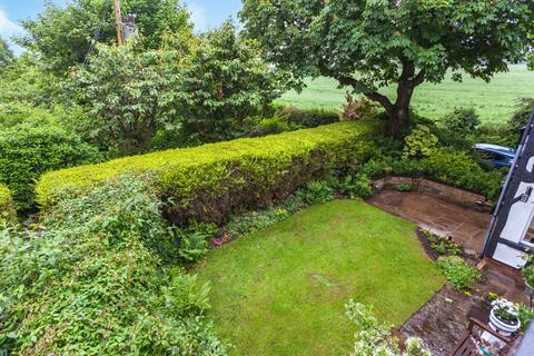 4 bedroom cottage for sale, Long Lane, Westhoughton, Bolton, BL5 2BP