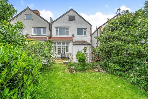 84 Braxted Park, London, SW16 3AU