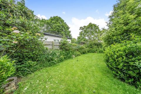 84 Braxted Park, London, SW16 3AU