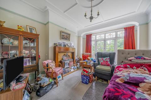 84 Braxted Park, London, SW16 3AU