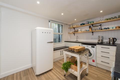 5 Abbots Hill, Ramsgate, CT11 8HN