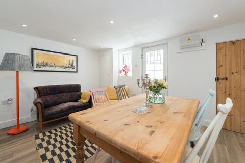 5 Abbots Hill, Ramsgate, CT11 8HN