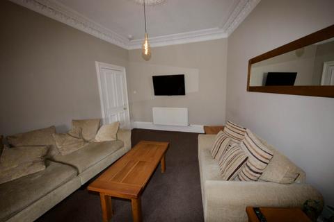 2 bedroom flat to rent, Whitehall crescent, , Dundee