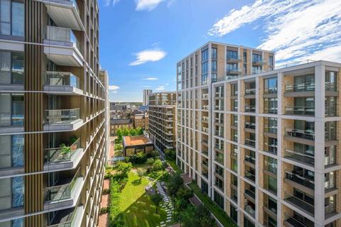 2 bedroom flat for sale, Prince of Wales Drive, Battersea SW11