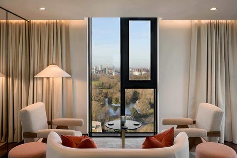 4 bedroom flat for sale, Park West Penthouse, Battersea SW11