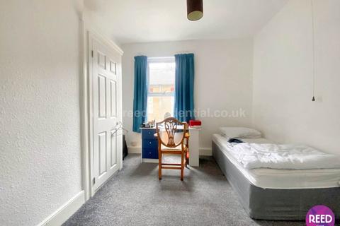 29a Ceylon Road, Westcliff-on-sea, SS0 7HS