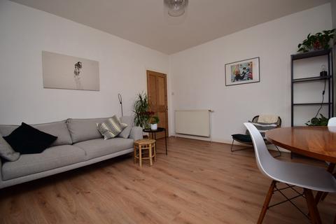 2 bedroom flat to rent, Brisbane Street, Flat 1/2, Cathcart, Glasgow, G42 9HX