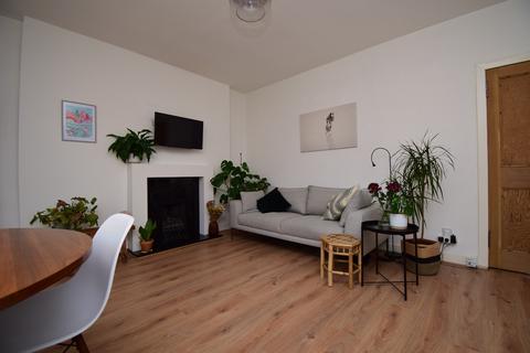 2 bedroom flat to rent, Brisbane Street, Flat 1/2, Cathcart, Glasgow, G42 9HX