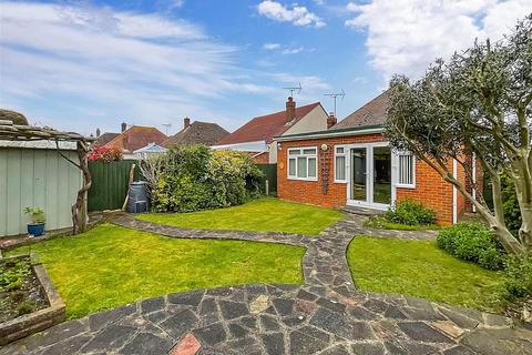 5 Freda Close, Broadstairs, CT10 2ED