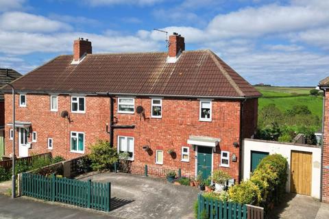 59 Abbots Road, Whitby, YO22 4EA