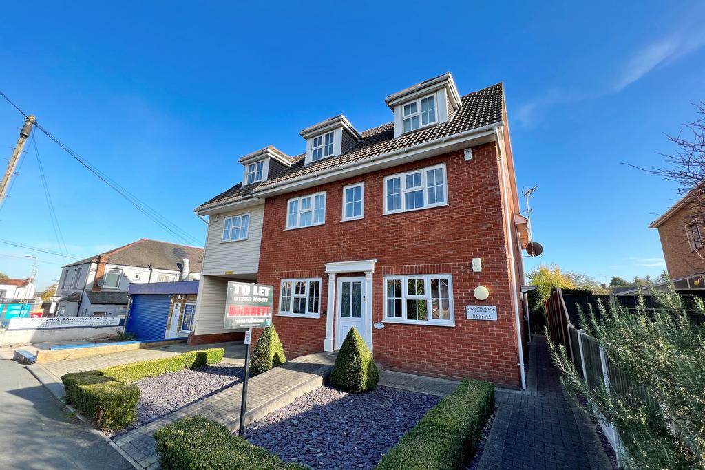 Crosslands Court, 5 Daws Heath Road... 1 bed flat to rent £950 pcm (£