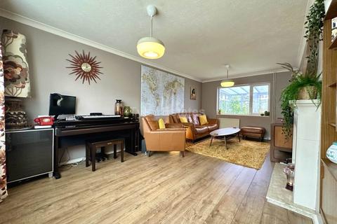 84 Beams Way, Billericay, CM11 2NR