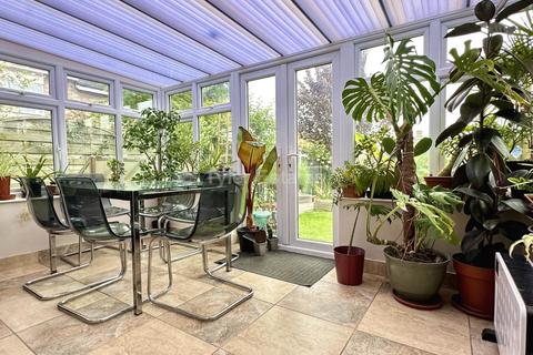 84 Beams Way, Billericay, CM11 2NR