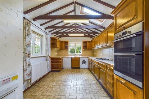 3 bedroom bungalow for sale, Wiltshire Gardens, Bransgore, Christchurch, Dorset, BH23