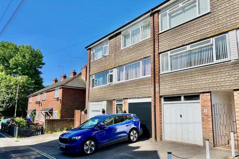 2 bedroom townhouse for sale, Kings Arms Lane, Ringwood, BH24 1AH