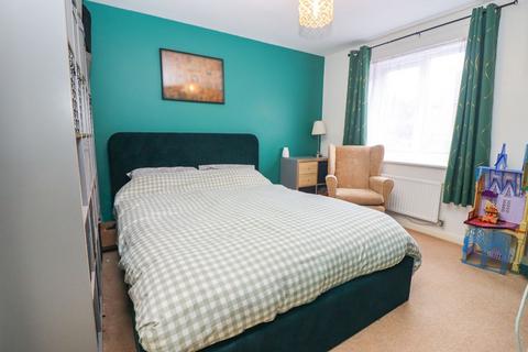 28 Oliver Close, Kempston, Bedford, MK42 7FW
