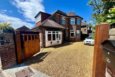 4 bedroom detached house for sale, Blackpool Old Road, Poulton-Le-Fylde FY3