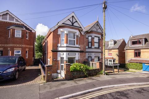 3 bedroom semi-detached house for sale, Oakfield Road, East Cowes
