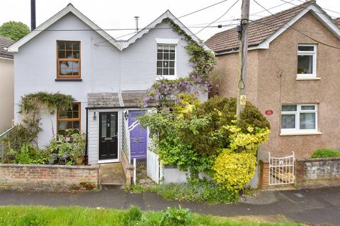 2 bedroom semi-detached house for sale, Queens Road, Freshwater, Isle of Wight