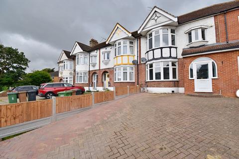 3 bedroom terraced house to rent, Larkshall Road, Chingford, London. E4 9HZ