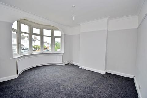 3 bedroom terraced house to rent, Larkshall Road, Chingford, London. E4 9HZ