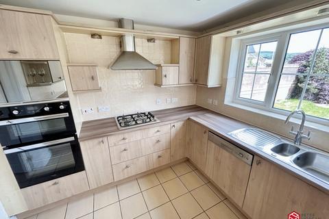 4 bedroom detached house for sale, Llanharan, Pontyclun CF72