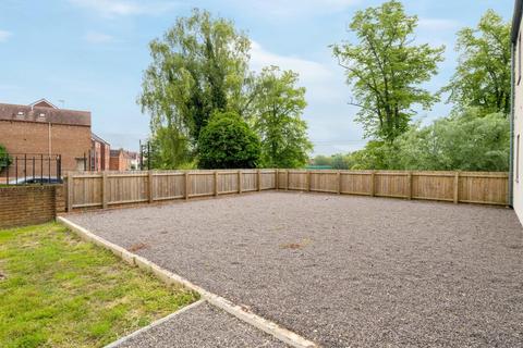 3 bedroom terraced house for sale, Gander Lane, Tewkesbury