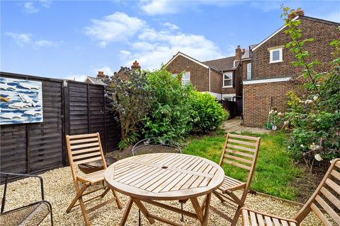 14 Caistor Road, Tonbridge, TN9 1UT