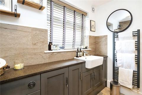 14 Caistor Road, Tonbridge, TN9 1UT