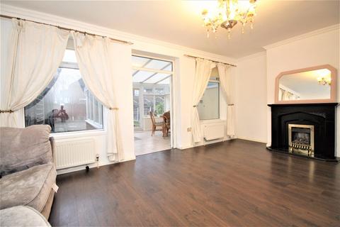 3 bedroom semi-detached house to rent, Bray Drive, Canning Town, E16