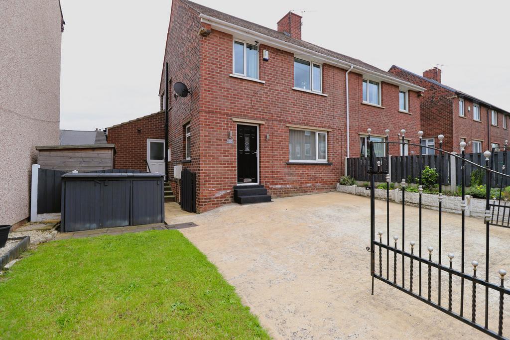Cudworth Barnsley S72 3 bed semidetached house for sale £145,000