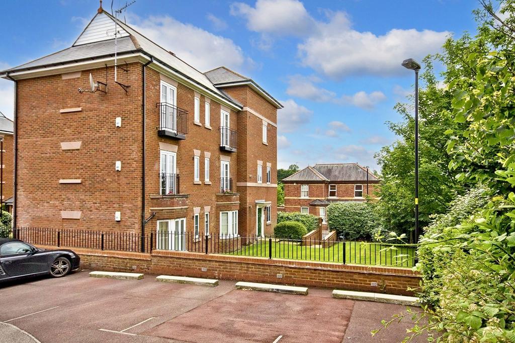 Ballantyne Place, Winwick, WA2 2 bed apartment to rent £875 pcm (£202 pw)