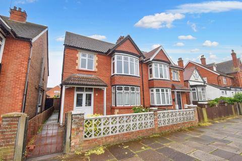 4 bedroom semi-detached house for sale, Scarbrough Avenue, Skegness, PE25