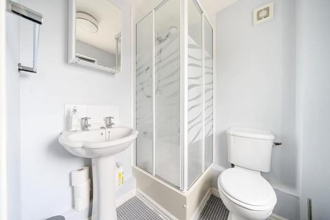 19 Lyneham Close, Witney, OX28 5BS
