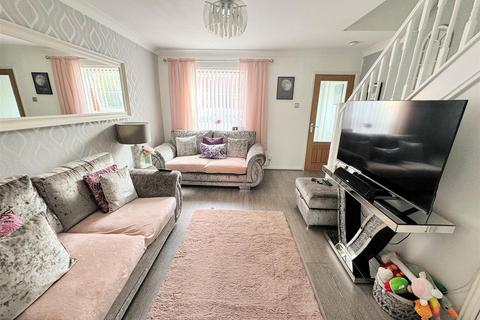 2 bedroom townhouse for sale, Drum Close, Dovecot, Liverpool