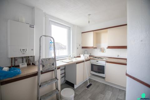 2 bedroom flat for sale, Calderpark Street, Lochwinnoch PA12
