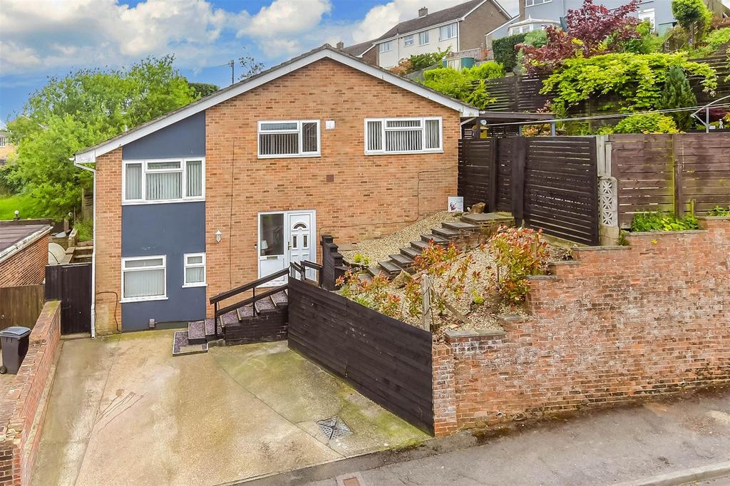Lyndhurst Road, Dover, Kent 3 bed detached house for sale £375,000