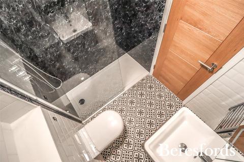 37 Carlton Close, Upminster, RM14 2YR