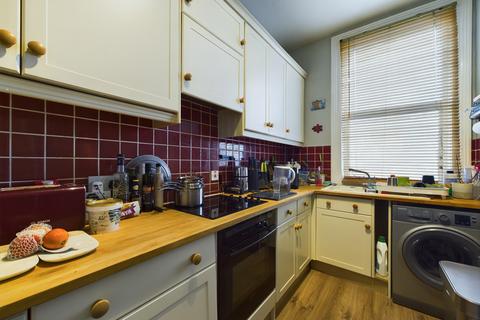 1 bedroom flat for sale, Manor Road, Beckenham, Kent, BR3