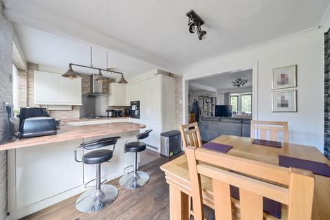 3 Barnfield Road, Hyde, SK14 4EL