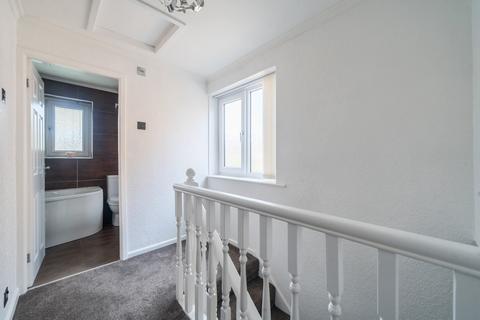3 Barnfield Road, Hyde, SK14 4EL