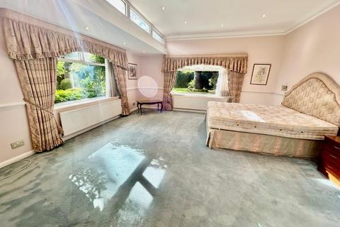 4 bedroom detached bungalow to rent, Elstree Road, Bushey Heath, Bushey, Hertfordshire, WD23 4GQ