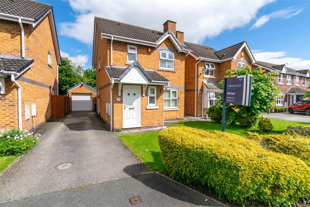 Broxton Avenue, Middlewich 3 bed detached house for sale £239,950