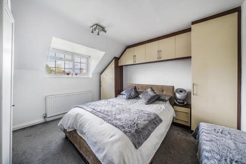 2 bedroom maisonette to rent, Elmcroft Drive, Ashford TW15
