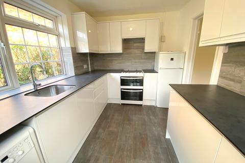 3 bedroom end of terrace house to rent, Broughinge Road, Borehamwood, WD6