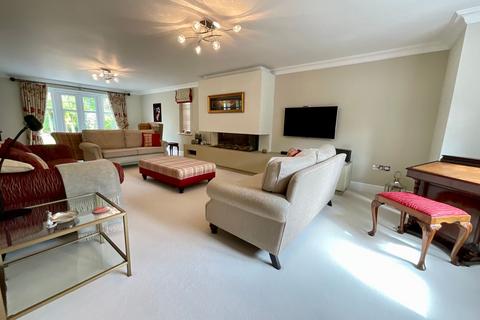4 bedroom detached house for sale, Oulton Grove, Stone, ST15