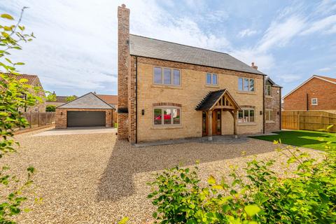 4 bedroom detached house for sale, 1 Granary Court, Scampton