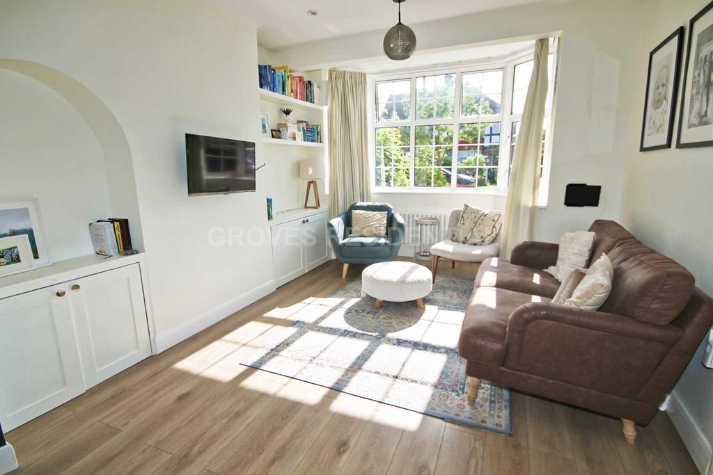 Ancaster Crescent, New Malden 3 bed semidetached house for sale £675,000